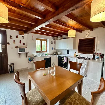 Casa La Llongara * Grazanes